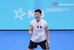 Trương Vinh Hiển tạo địa chấn, đánh bại số 2 pickleball thế giới Staksrud