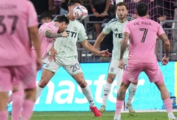 Messi đã ghi bao nhiêu bàn thắng bằng đánh đầu trong sự nghiệp?