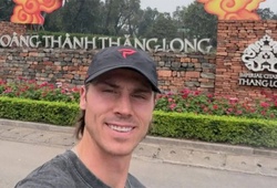 Rời sân đấu, Christian Alshon trải nghiệm Hà Nội và “bất ngờ” với pickleball vỉa hè