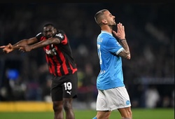 AC Milan đầu hàng cuộc đua vô địch Serie A sau khi thua 3 trong 6 vòng gần đây