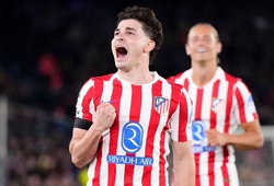 Chơi thiếu người, Barcelona gục ngã trước Atletico ngay trên sân nhà