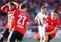 Xuất hiện "Bàn thắng đẹp nhất năm" khi trung vệ ghi bàn kiểu rabona từ ngoài vòng cấm