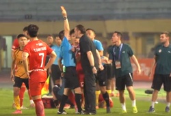 HLV Popov bị treo quyền chỉ đạo 4 trận, phạt 20 triệu vì phản ứng trọng tài