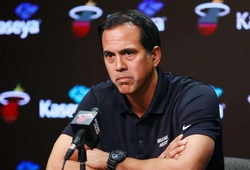 HLV Erik Spoelstra nổi điên: "LaMelo Ball đáng lẽ phải bị đuổi khỏi sân vì pha bóng triệt hạ"