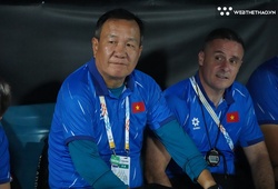 HLV Hoàng Văn Phúc nhận “ghế nóng” tuyển nữ Việt Nam