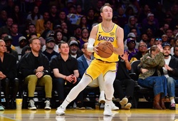 Rực sáng với 27 điểm, Luke Kennard sánh ngang kỷ lục của các huyền thoại Lakers