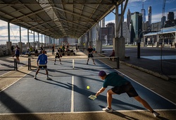 Pickleball vượt bóng đá, trở thành môn thể thao phát triển nhanh nhất thế giới