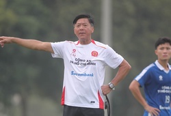 Áp lực bủa vây HLV Lê Huỳnh Đức