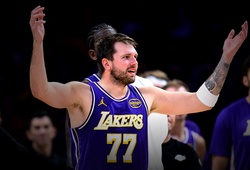 Ghi 33,5 điểm mỗi trận vẫn trượt MVP, HLV JJ Redick lên tiếng đòi lại công bằng cho Doncic