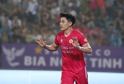 Ghi 7 bàn sau 4 trận, Đình Bắc gia nhập cuộc đua Vua phá lưới V.League