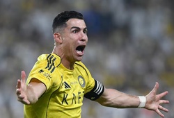 Cristiano Ronaldo rực sáng giúp Al Nassr chạm một tay vào chức vô địch