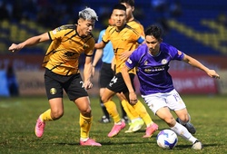 Thanh Hóa quật ngã Hà Nội dù chơi thiếu người, rộng cửa trụ hạng V.League