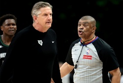 HLV Chris Finch kịch liệt chỉ trích trọng tài NBA Tony Brothers sau thất bại ở Game 3