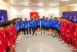 Thua đậm U17 Australia, HLV Roland nhắn nhủ U17 Việt Nam phải mạnh mẽ hơn ở World Cup