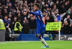Chelsea đẩy Tottenham vào cuộc chiến trụ hạng ở vòng đấu cuối cùng