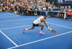Cơn ác mộng chấn thương của dân văn phòng tập chơi Pickleball