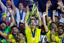 Vô địch sau 1828 ngày: Ronaldo ăn mừng đặc biệt cùng Georgina Rodriguez