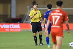 Trọng tài Trần Ngọc Nhớ bị “treo còi” sau sai sót ở trận Thể Công Viettel vs PVF-CAND