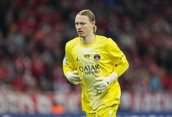 Safonov: Thủ môn của PSG bất ngờ toả sáng ở cấp độ cao nhất châu Âu