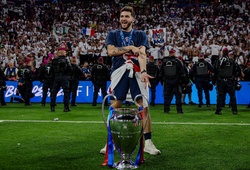 Kvaratskhelia xuất sắc nhất Champions League, PSG áp đảo đội hình tiêu biểu mùa giải