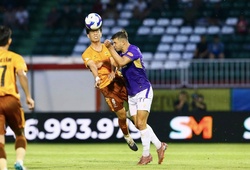 HAGL ngược dòng hạ Hà Nội, chính thức trụ hạng V.League trước một vòng đấu