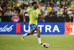 HLV Ancelotti toan tính gì khi không gọi thêm hậu vệ cho tuyển Brazil?