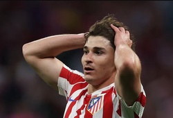 Atletico chế giễu Real Madrid vì tham vọng chiêu mộ Julian Alvarez