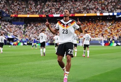 Nmecha gia nhập danh sách ghi bàn cùng các danh thủ Seeler, Podolski, Matthaus của Đức