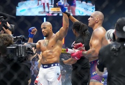 Ciryl Gane nghiền nát Alex Pereira, thâu tóm đai hạng nặng tạm thời sau sự kiện UFC Nhà Trắng