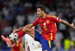 Tây Ban Nha lần đầu tiên có đội trưởng "nước ngoài" ở World Cup