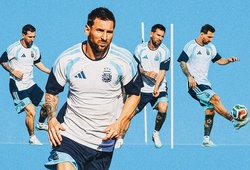 Sự vĩ đại của Messi ở tuổi 38 tại World Cup nhìn từ giọt nước mắt chực trào rơi của HLV Scaloni