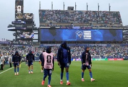 Pháp - Iraq bị hoãn giữa trận, FIFA quy định thời gian chờ như thế nào?