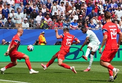 Dembele lập hat-trick có một không hai ở World Cup trong kỷ nguyên hiện đại