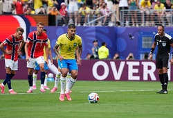 40 năm sau Zico, Brazil lại có cầu thủ đá hỏng phạt đền ở World Cup