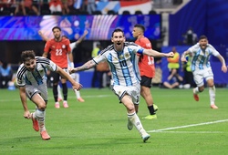 4 phút thiên tài của Messi giúp Argentina đảo ngược tình thế ngoạn mục