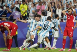 Julian Alvarez lên tiếng sau khoảnh khắc giải cứu Argentina