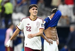 Ứng viên "Cầu thủ trẻ xuất sắc nhất World Cup 2026" Pau Cubarsi làm "tắt điện" hàng công nguyên tử của Pháp