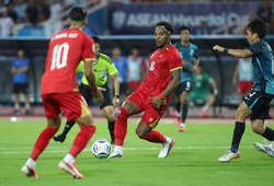Việt Nam 0-0 Singapore: Đến lượt Tài Lộc sút dội xà ngang