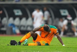 Hậu vệ MU “bắt chước” Fernandes sút hỏng phạt đền ở Cúp châu Phi