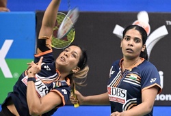 Treesa Jolly và Gayatri Gopichand "ngược dòng thần kỳ", bảo vệ danh hiệu cầu lông Syed Modi International