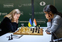 Cờ vua FIDE Women's Candidates 2026: Vaishali độc chiếm ngôi đầu và "canh bạc" nghiệt ngã của Zhu Jiner