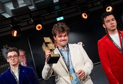 Cú sốc 2,6 tỷ đồng tại cờ vua World Freestyle Chess 2026: Magnus Carlsen "lật kèo" từ cửa tử và bài học về tâm lý chiến