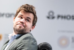 Magnus Carlsen nổi nóng đẩy máy quay sau thất bại sốc tại Giải cờ vua vô địch cờ nhanh và cờ chớp thế giới FIDE