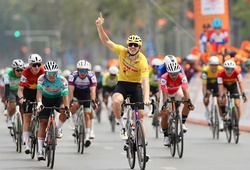 Chặng 5 cuộc đua xe đạp Cúp Truyền hình TPHCM: Dzianis Marchuk khẳng định sức mạnh ngoại binh bằng nước rút tại Nghệ An