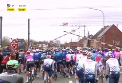 Tour of Flanders 2026: Khi các ngôi sao xe đạp đối mặt với pháp lý vì vi phạm an toàn đường sắt