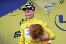 Mathieu van der Poel "xé Áo vàng" cuộc đua xe đạp Tour de France 2025 sau chiến thắng Chặng 2