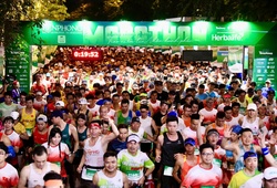 Giải chạy Tiền Phong Half Marathon 2025: Hoa hậu và sao Việt "tiếp lửa" gần 2000 Runner trải nghiệm khu đô thị Vạn Phúc