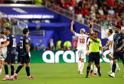 Từ scandal của Prestianni đến tấm thẻ đỏ lịch sử của Almiron ở World Cup