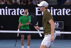 Jannik Sinner cay đắng sau trận thua Djokovic ở giải quần vợt Úc mở rộng: "Tôi thắng nhiều điểm hơn nhưng vẫn thất bại"