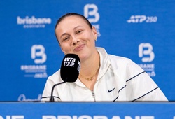 "Ngồi mát ăn bát vàng" tại giải quần vợt Dubai Championships: Amanda Anisimova vào vòng 3 không tốn giọt mồ hôi